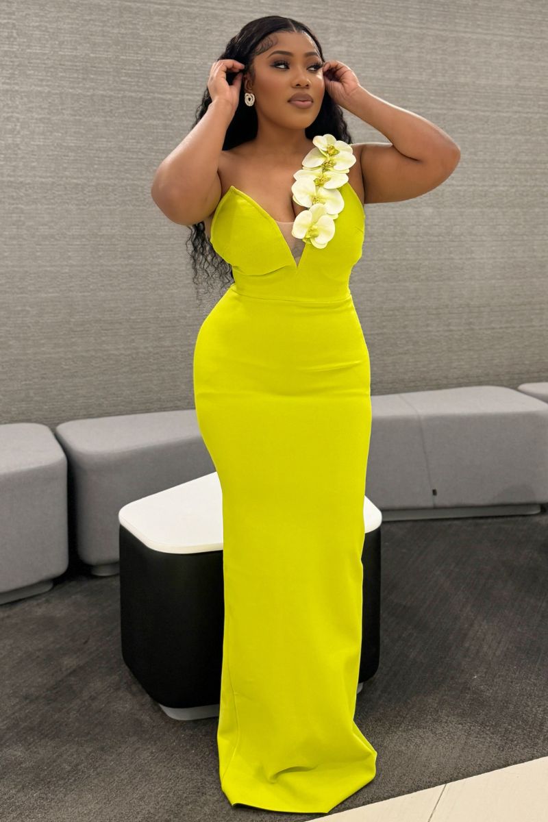 BLOOM BABE BANDAGE GOWN