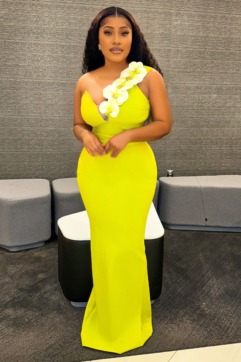 BLOOM BABE BANDAGE GOWN